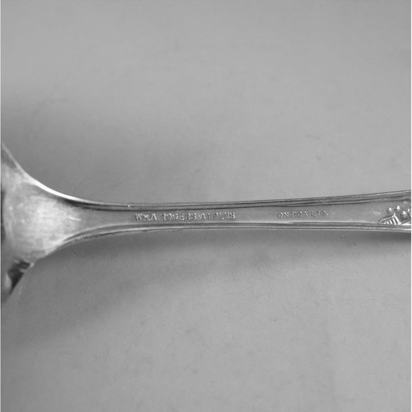 Wm A Rogers A1 Plus Meadowbrook Silverplate1936 Pierced Pie Server Oneida Silver - Picture 5 of 6